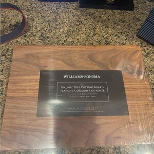 New Williams-Sonoma Walnut Prep Cutting Board - Dark Wood